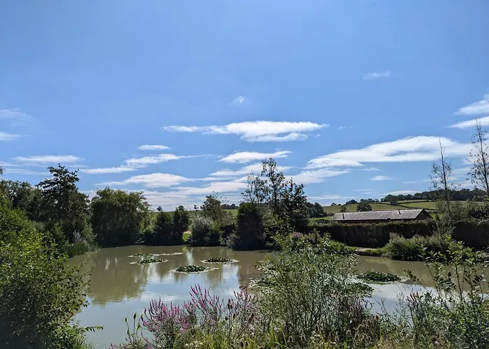 Shearsby Valley Lakes Accommodation